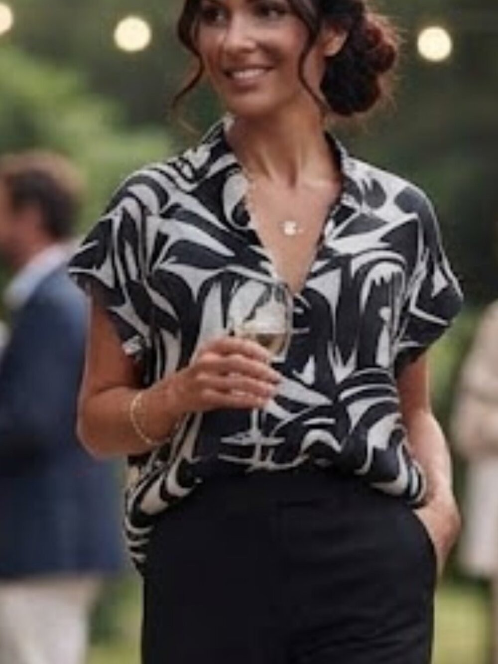 Le Ragazze Italy Black & White Abstract Button-Front LinenTop